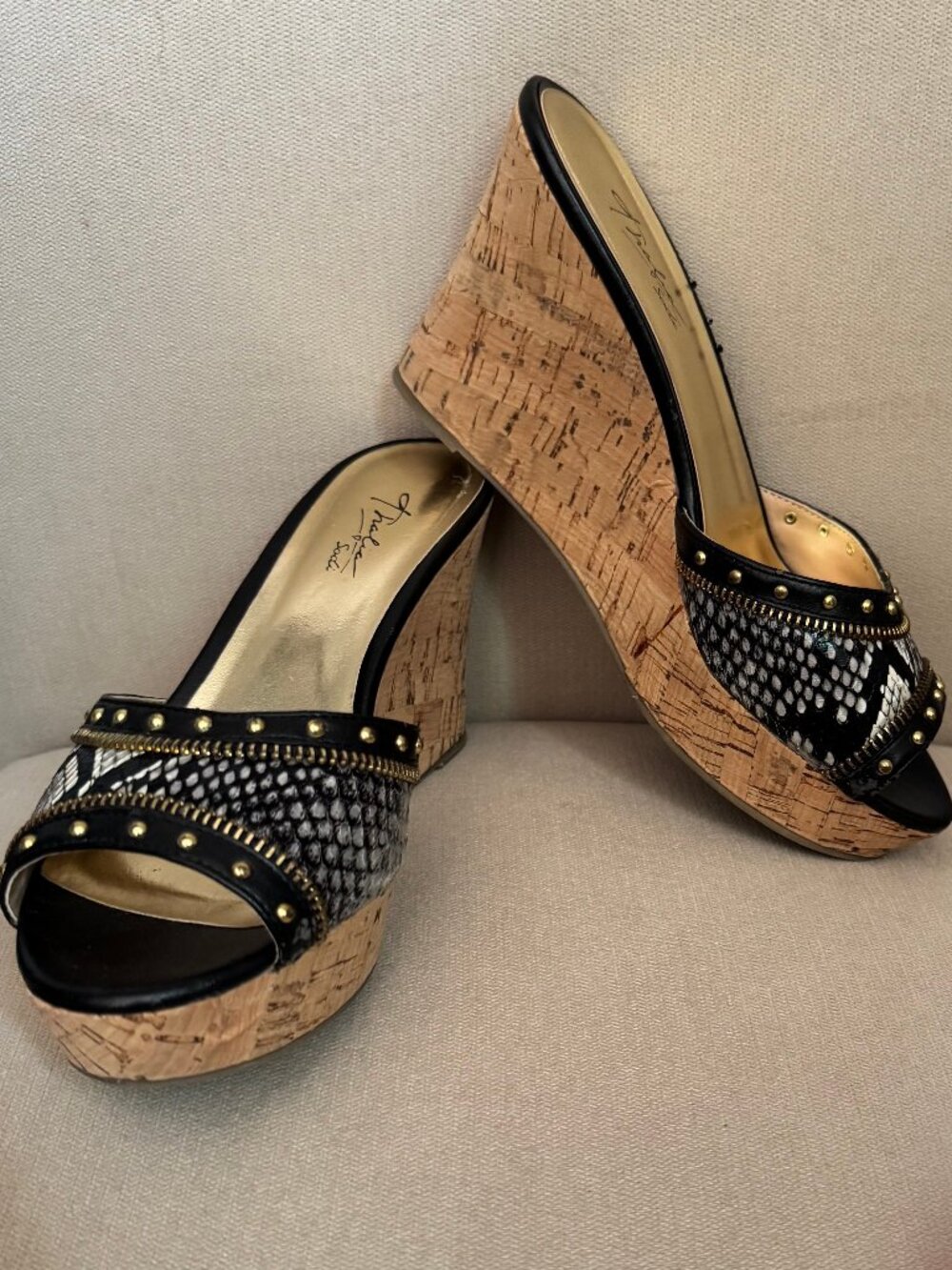 Thalia Sodi Snakeskin slip on Wedges Size 6M